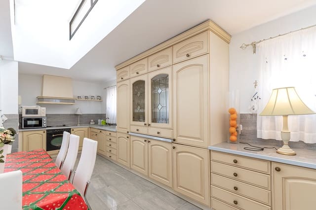 5 slaapkamer Villa te koop in Santa Ponsa, Calvià met zwembad - € 3.500.000 (Ref: 6228598)