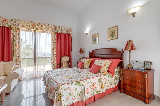 5 slaapkamer Villa te koop in Santa Ponsa, Calvià met zwembad - € 3.500.000 (Ref: 6228598)