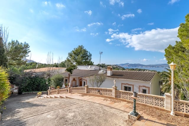 5 soveværelse Villa til salg i Santa Ponsa, Calvià - € 2.650.000 (Ref: 6228682)