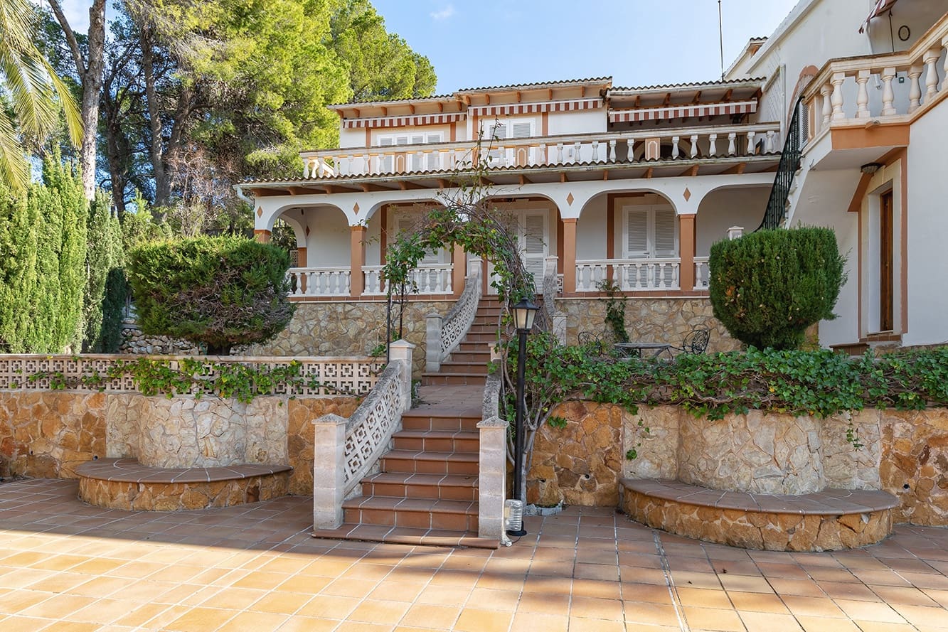 5 bedroom Villa for sale in Santa Ponsa - € 2,650,000 (Ref: 6228682)