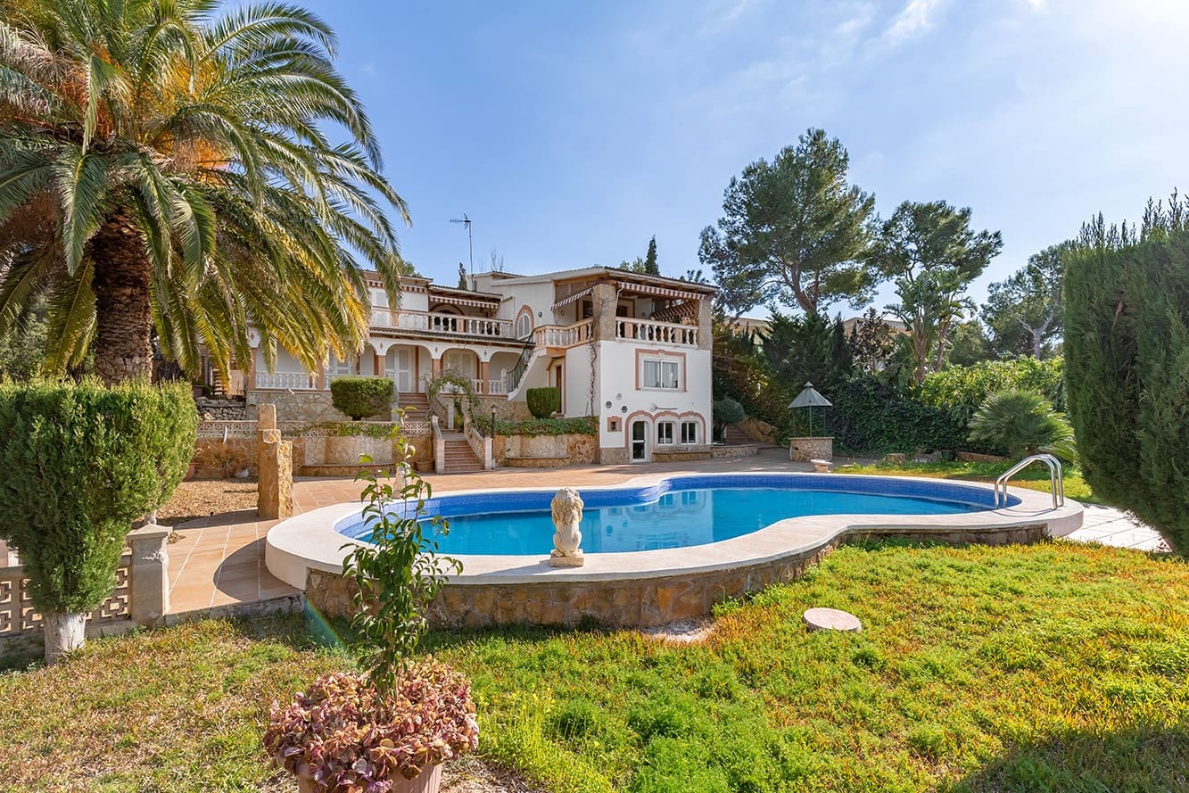 5 bedroom Villa for sale in Santa Ponsa - € 2,650,000 (Ref: 6228682)