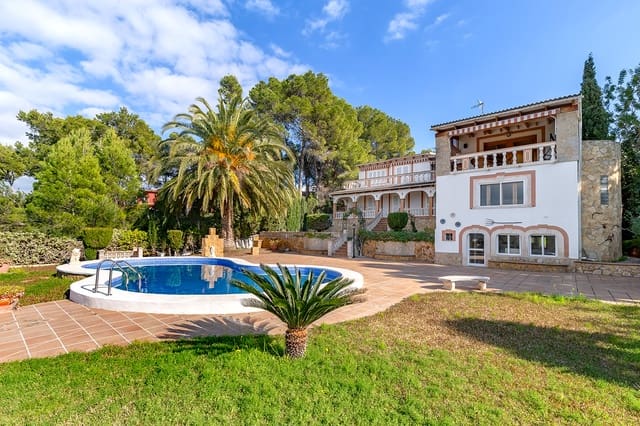 5 soveværelse Villa til salg i Santa Ponsa, Calvià - € 2.650.000 (Ref: 6228682)