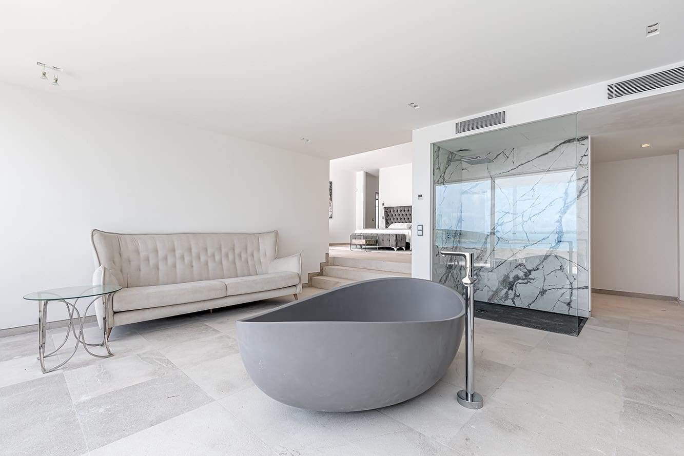 5 makuuhuone Huvila myytävänä paikassa Cala Vinyes / Cala Vinyas / Cala Vinas mukana uima-altaan 
autotalli - 12 600 000 € (Ref: 6228825)