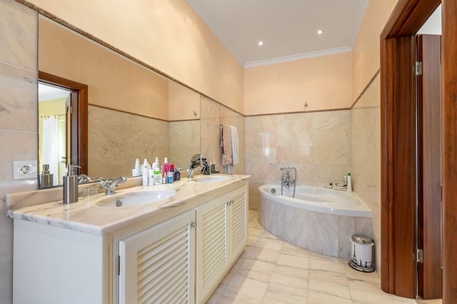 4 soveværelse Finca/Landehus til salg i Inca med swimmingpool - € 5.400.000 (Ref: 6228854)