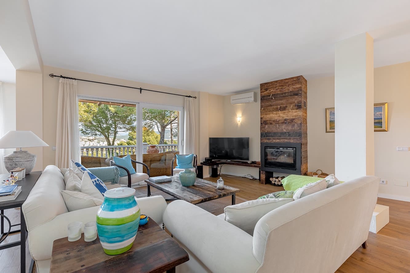 4 bedroom Villa for sale in Santa Ponsa with pool - € 2,600,000 (Ref: 6606503)