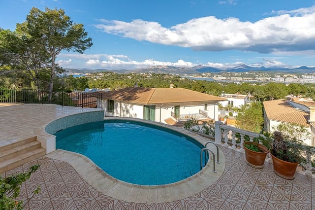 4 Zimmer Villa zu verkaufen in Santa Ponsa, Calvià mit Pool - 2.600.000 € (Ref: 6606503)