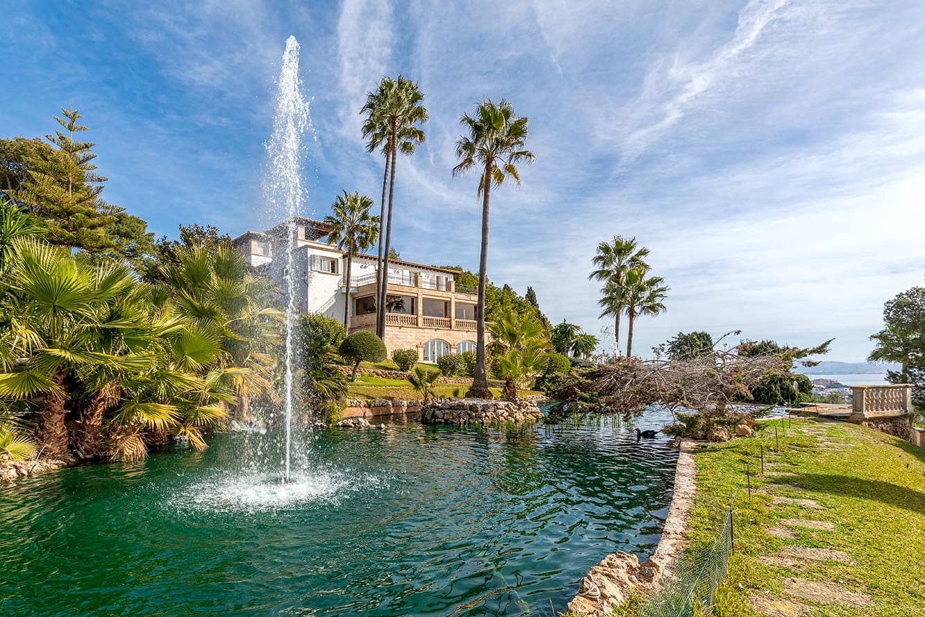 11 bedroom Villa for sale in Genova with pool - € 12,500,000 (Ref: 6701426)