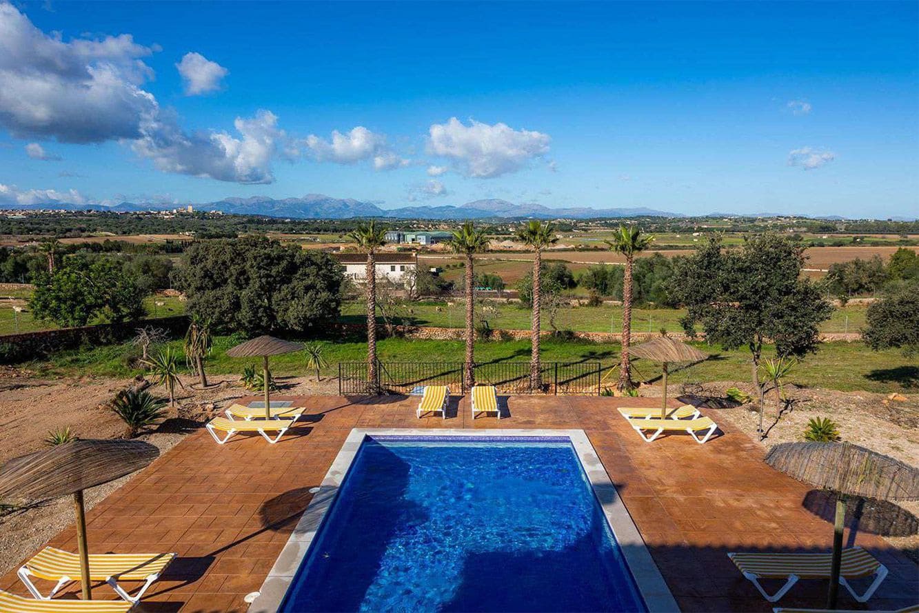 6 soveværelse Finca/Landehus til salg i Ariany med swimmingpool - € 2.995.000 (Ref: 6963886)