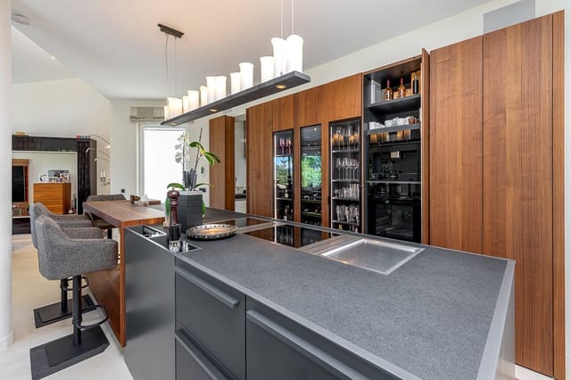 4 bedroom Villa for sale in Santa Ponsa, Calvià with pool - € 3,950,000 (Ref: 7080830)