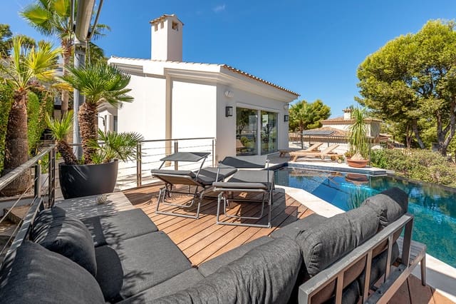 4 bedroom Villa for sale in Santa Ponsa, Calvià with pool - € 3,950,000 (Ref: 7080830)