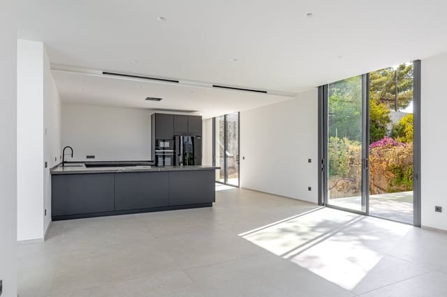 5 soveværelse Villa til salg i Santa Ponsa, Calvià med swimmingpool - € 2.900.000 (Ref: 7372496)