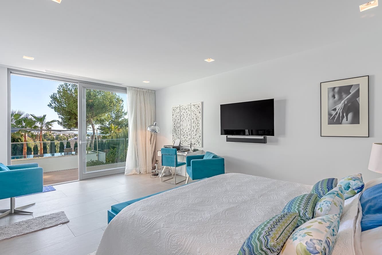 6 bedroom Villa for sale in Santa Ponsa with pool - € 7,200,000 (Ref: 7388449)