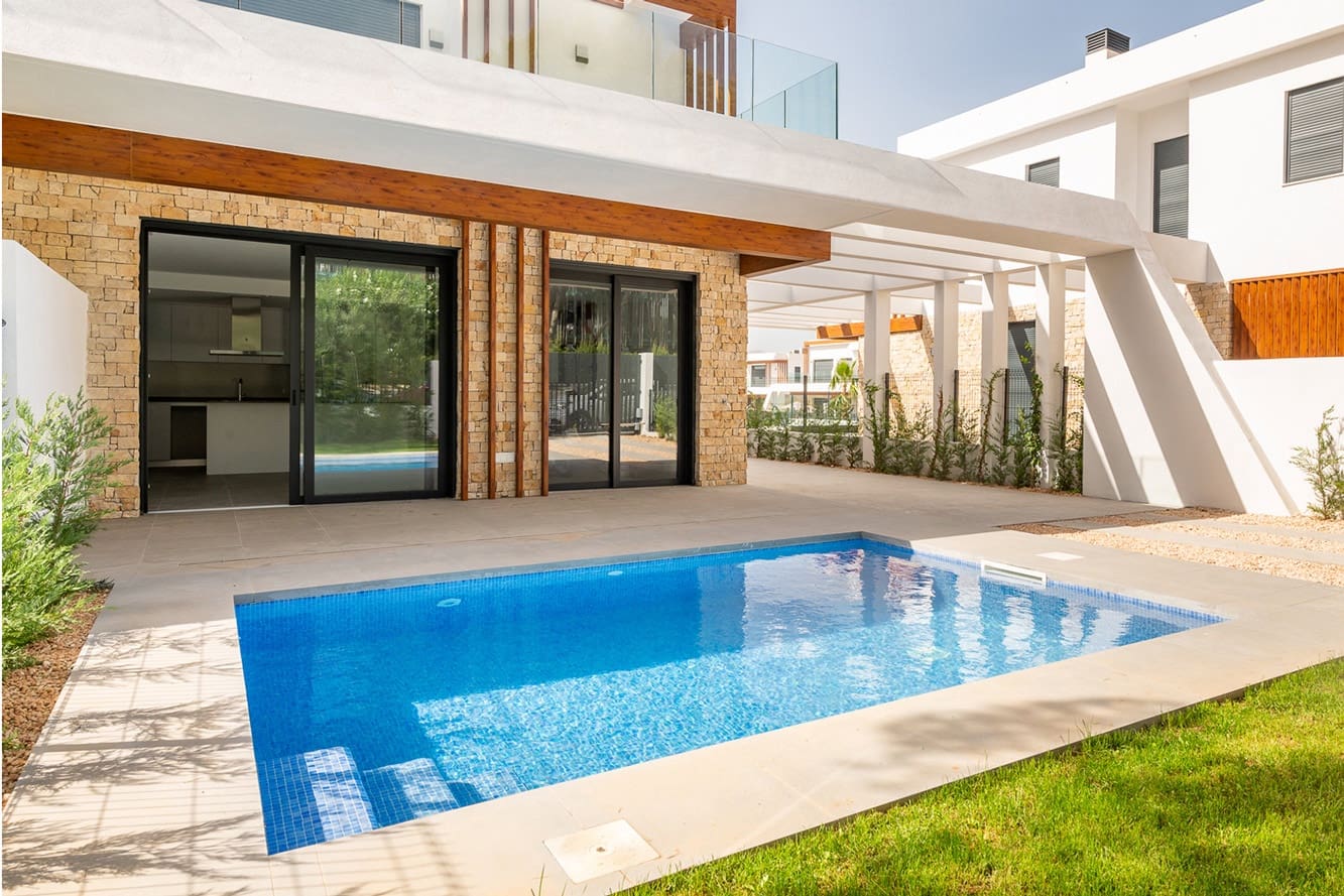 3 soverom Villa til salgs i Cala Ratjada med svømmebasseng - € 1 130 000 (Ref: 7397008)