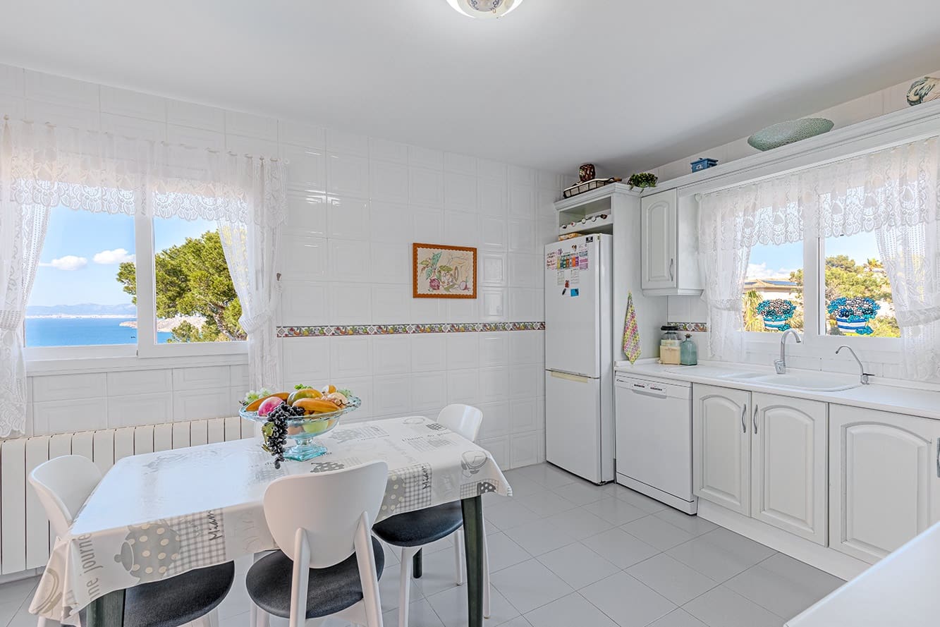 3 bedroom Villa for sale in Llucmajor with pool - € 1,450,000 (Ref: 7431810)