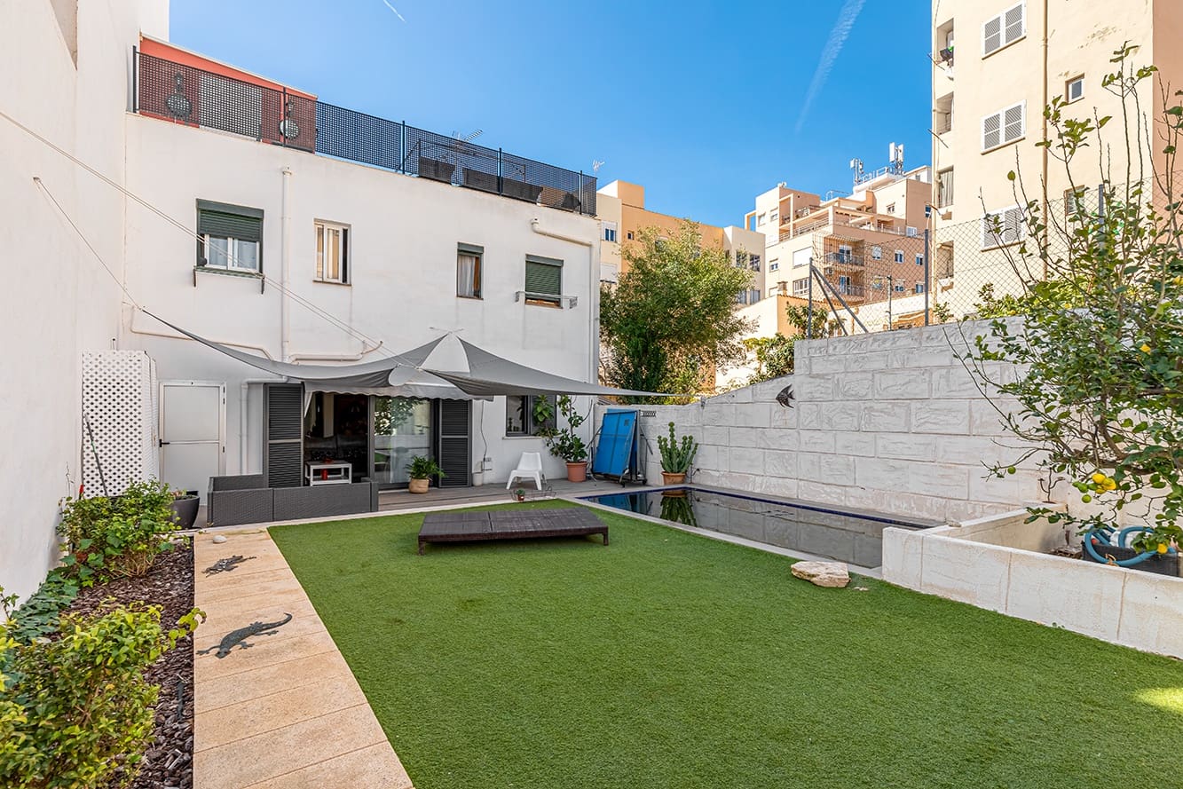 3 bedroom Apartment for sale in Portixol with pool - € 760,000 (Ref: 7459898)