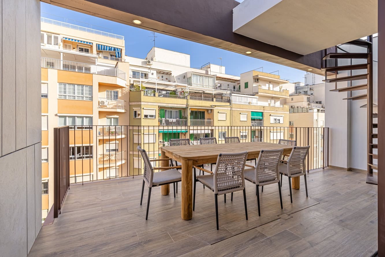 3 bedroom Penthouse for sale in Palma de Mallorca with pool - € 2,399,000 (Ref: 7674288)