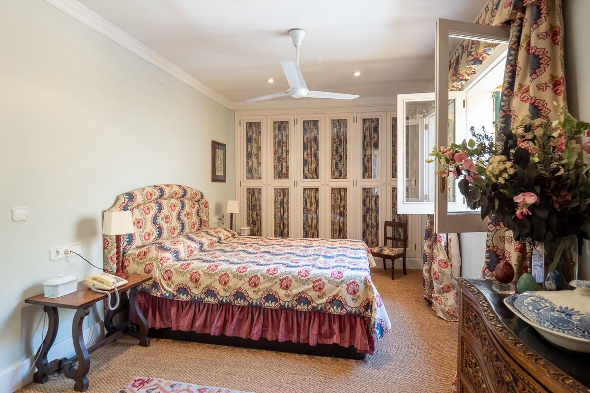 8 bedroom Villa for sale in Palma de Mallorca - € 5,000,000 (Ref: 7716973)