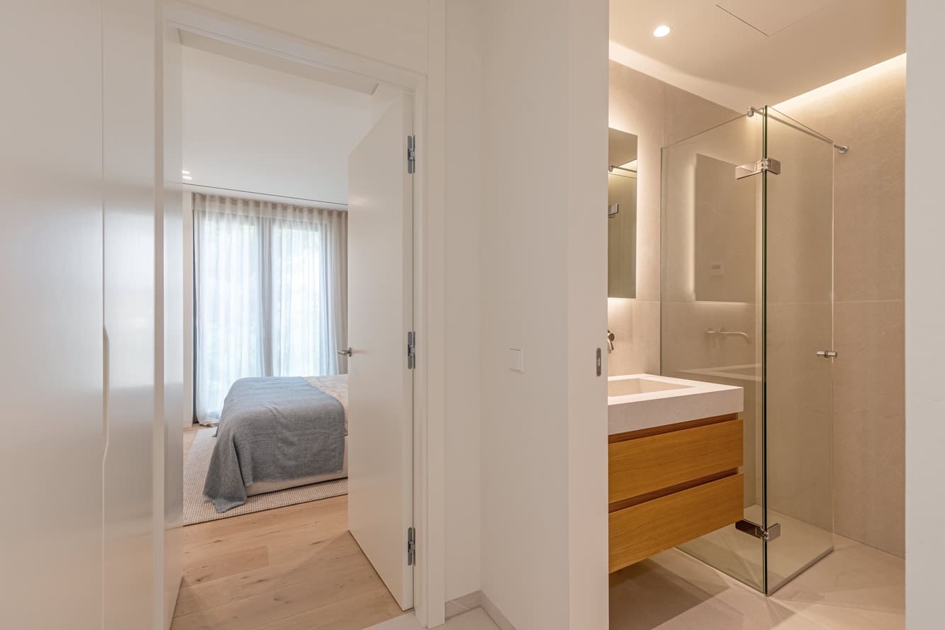 2 soverom Leilighet til salgs i Cala Mayor med svømmebasseng - € 745 000 (Ref: 7858362)