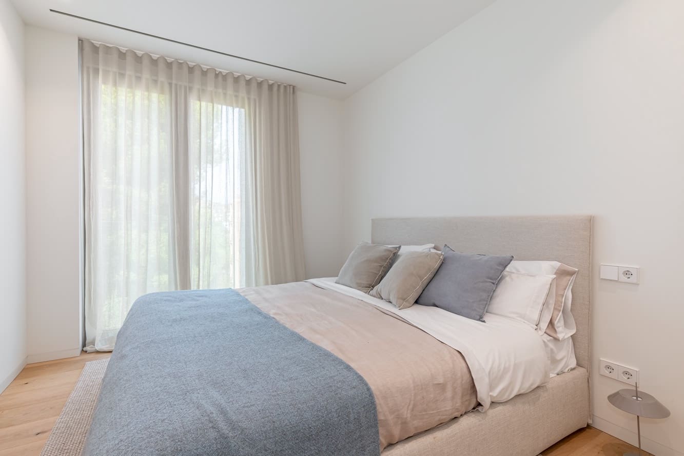 2 soverom Leilighet til salgs i Cala Mayor med svømmebasseng - € 745 000 (Ref: 7858362)