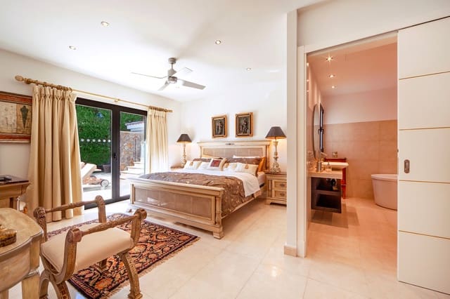 3 soverom Villa til salgs i Puerto de Andratx, Andratx med svømmebasseng - € 3 550 000 (Ref: 7879789)