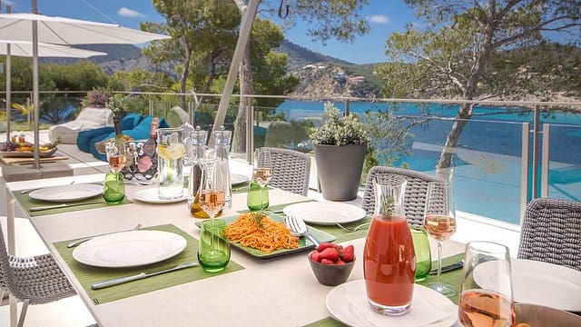 4 bedroom Villa for sale in Es Camp De Mar / El Camp De Mar, Andratx with pool - € 11,500,000 (Ref: 7913066)