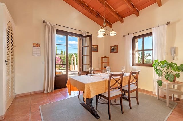 4 slaapkamer Finca/Landhuis te koop in Felanitx met zwembad - € 1.750.000 (Ref: 7928593)