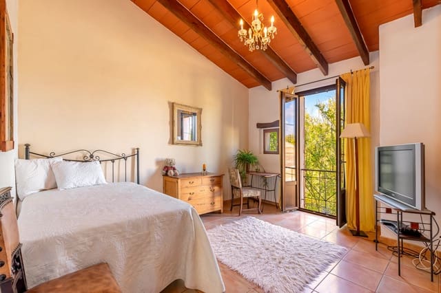 4 slaapkamer Finca/Landhuis te koop in Felanitx met zwembad - € 1.750.000 (Ref: 7928593)