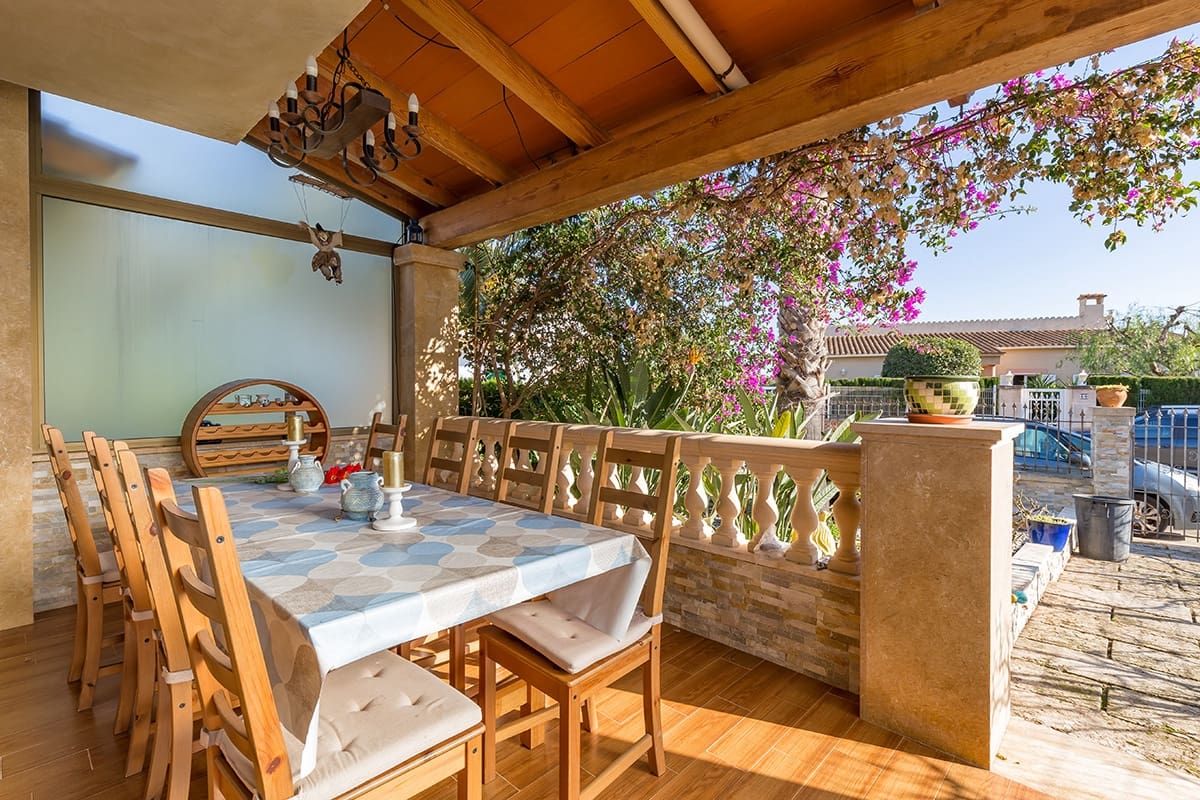 3 soveværelse Villa til salg i Portocolom med swimmingpool - € 595.000 (Ref: 7950685)