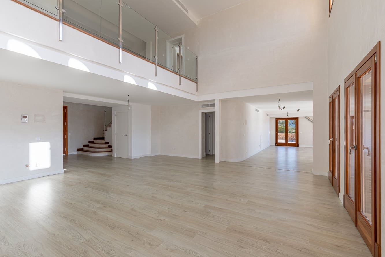 5 bedroom Villa for sale in Es Camp De Mar / El Camp De Mar with pool - € 13,900,000 (Ref: 8086374)