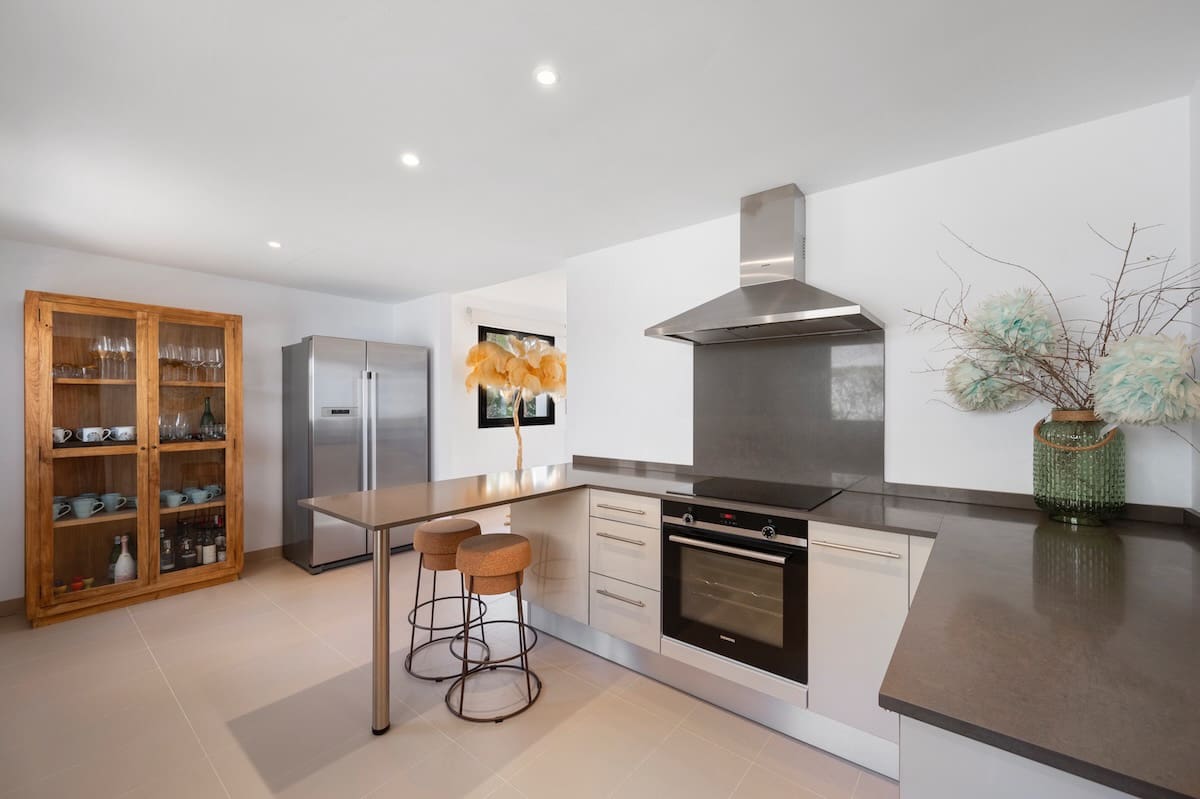 4 bedroom Apartment for sale in Es Camp De Mar / El Camp De Mar with pool - € 2,200,000 (Ref: 8113331)