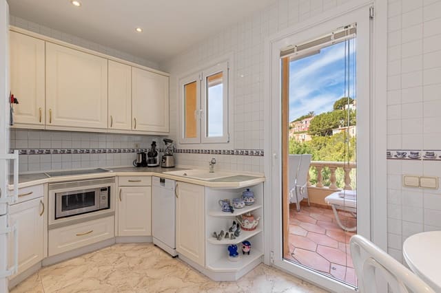 4 soverom Villa til salgs i Costa de la Calma, Calvià med svømmebasseng garasje - € 2 550 000 (Ref: 8177315)