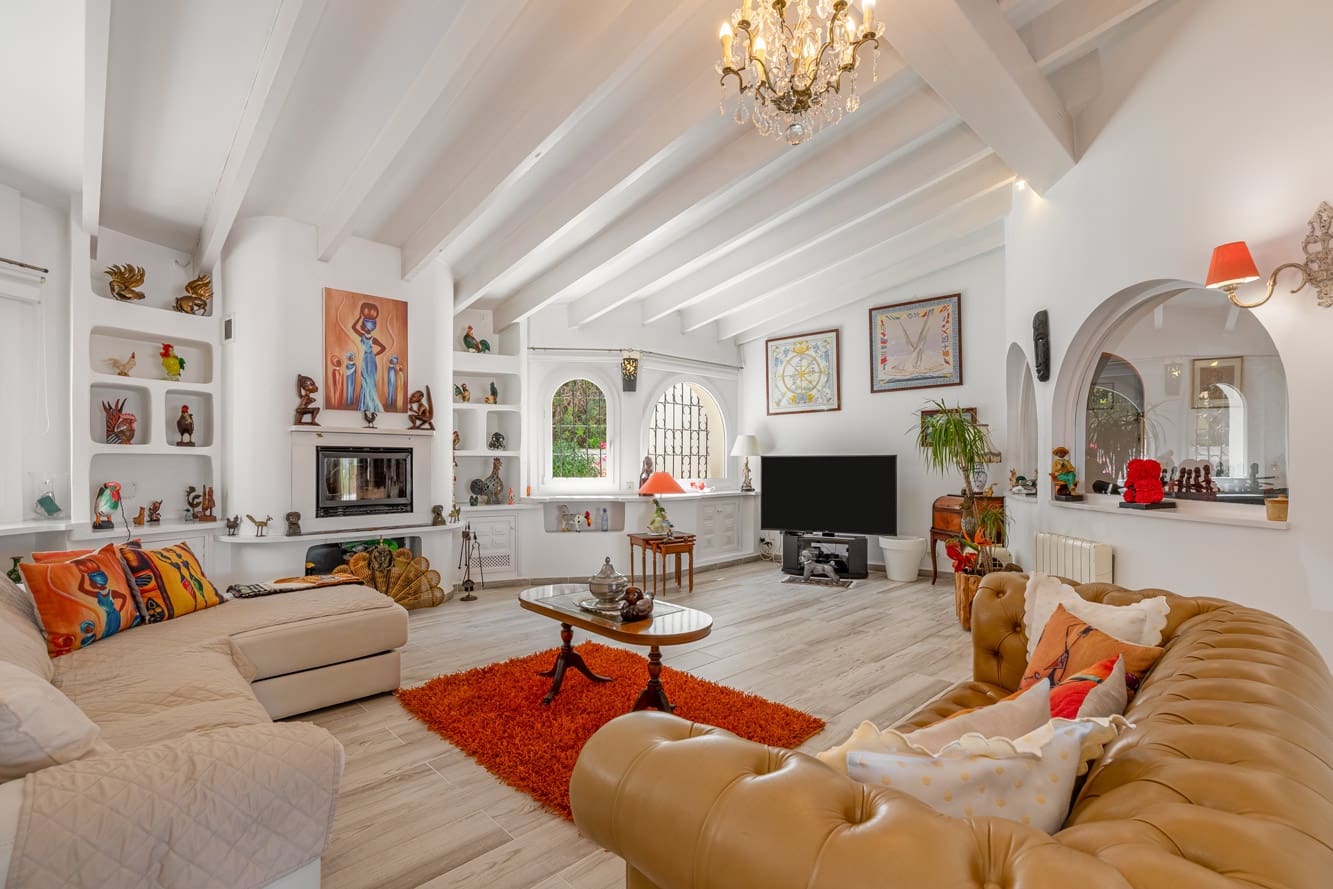 4 bedroom Villa for sale in Santa Ponsa with pool - € 1,790,000 (Ref: 8300609)