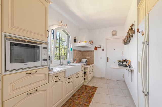 4 slaapkamer Villa te koop in Santa Ponsa, Calvià met zwembad - € 1.790.000 (Ref: 8300609)