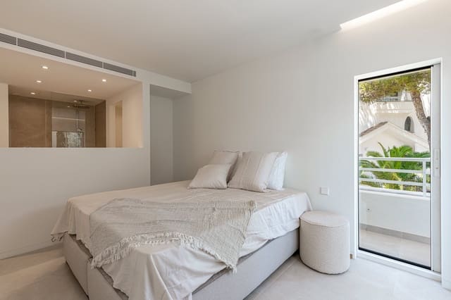 3 soveværelse Penthouse til salg i Santa Ponsa, Calvià med swimmingpool - € 2.500.000 (Ref: 8440720)