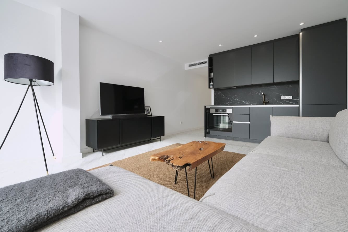 2 slaapkamer Appartement te koop in Puerto Portals met zwembad - € 1.100.000 (Ref: 8489055)