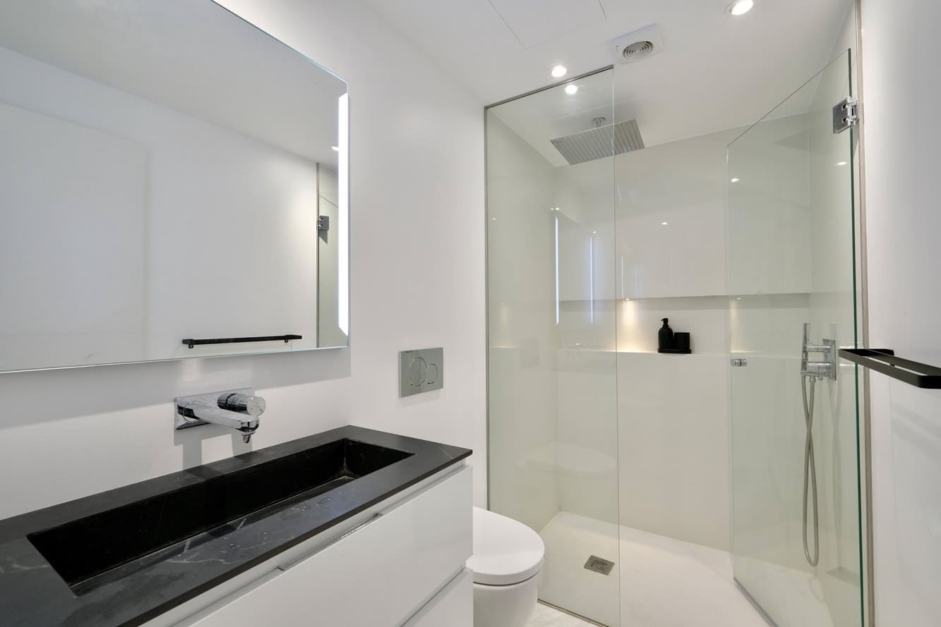 2 slaapkamer Appartement te koop in Puerto Portals met zwembad - € 1.100.000 (Ref: 8489055)