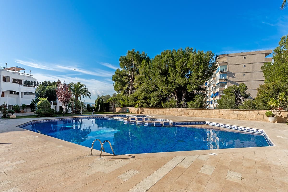 2 slaapkamer Appartement te koop in Puerto Portals met zwembad - € 1.100.000 (Ref: 8489055)