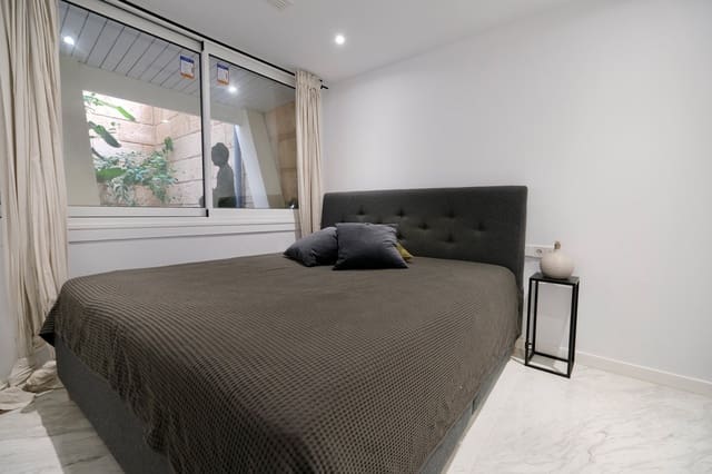 2 sypialnia Apartament na sprzedaż w Puerto Portals, Calvià z basenem - 1 100 000 € (Ref: 8489055)