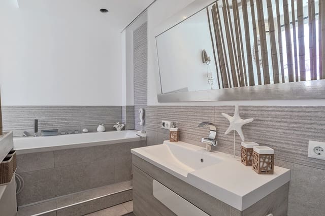 2 soveværelse Penthouse til salg i Cala Pi, Llucmajor med swimmingpool - € 890.000 (Ref: 8534115)