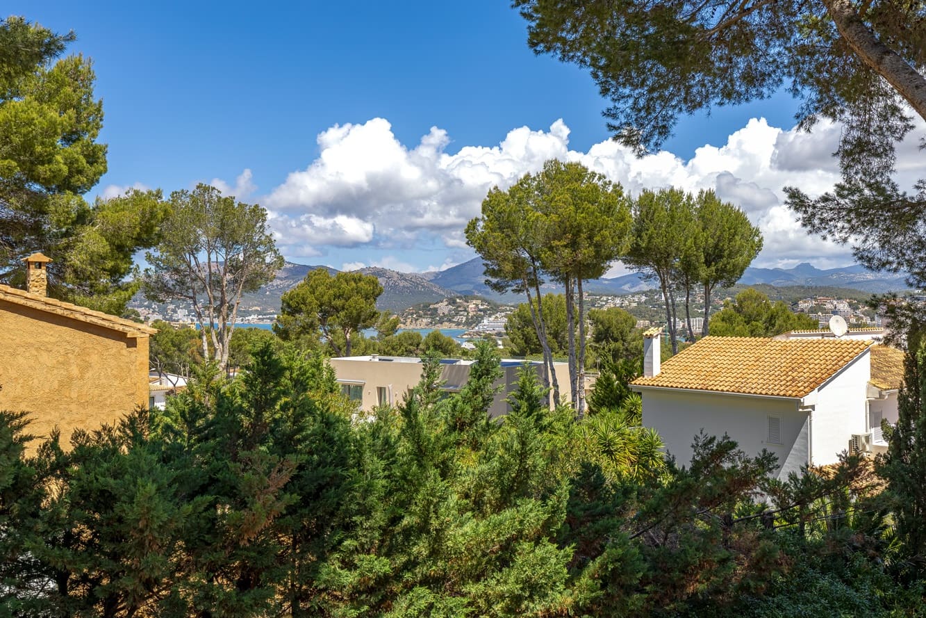 4 bedroom Villa for sale in Santa Ponsa with pool garage - € 2,950,000 (Ref: 8534116)