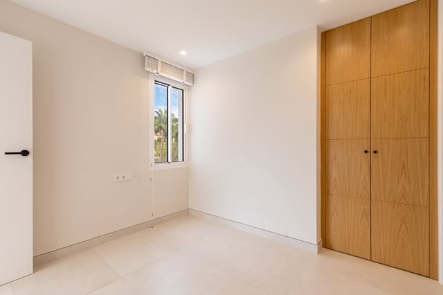 2 soverom Leilighet til salgs i Puerto de Andratx, Andratx med svømmebasseng - € 695 000 (Ref: 8576712)