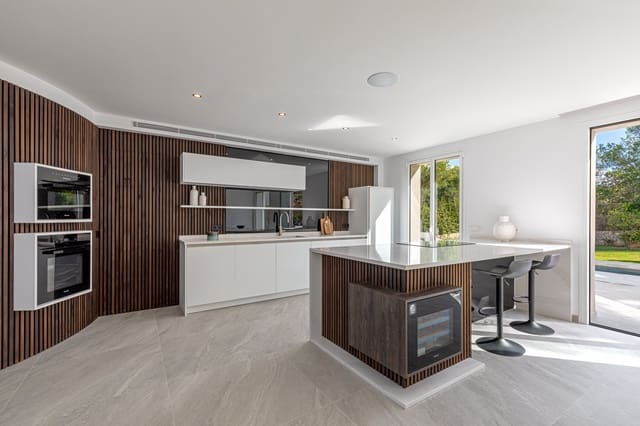 4 sypialnia Willa na sprzedaż w El Toro / Port Adriano, Calvià z basenem garażem - 2 500 000 € (Ref: 8580268)