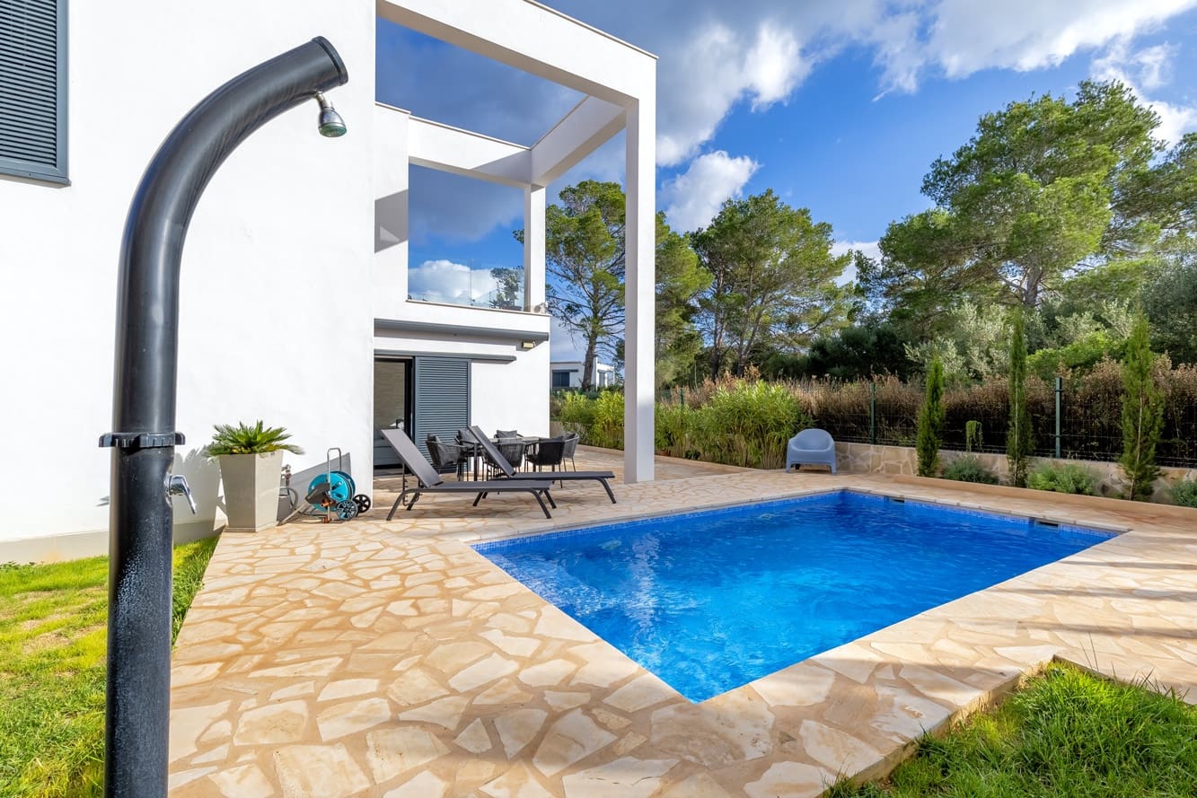 3 soveværelse Villa til salg i Cala Murada med swimmingpool - € 1.089.000 (Ref: 8772597)