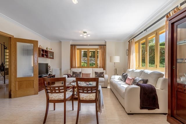 6 Zimmer Villa zu verkaufen in Santa Ponsa, Calvià mit Pool - 1.990.000 € (Ref: 8790884)