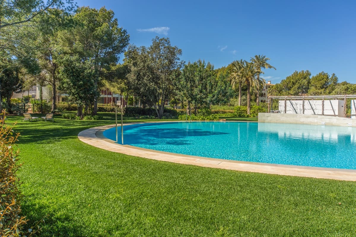 2 soveværelse Penthouse til salg i Bendinat med swimmingpool - € 2.995.000 (Ref: 8826409)