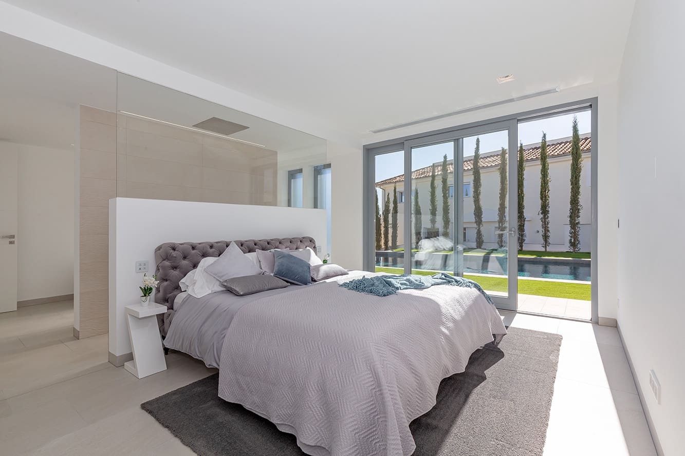 4 bedroom Villa for sale in Santa Ponsa with pool - € 5,900,000 (Ref: 8826410)