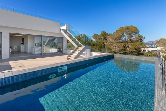 4 soveværelse Villa til salg i Santa Ponsa, Calvià med swimmingpool - € 5.900.000 (Ref: 8826410)