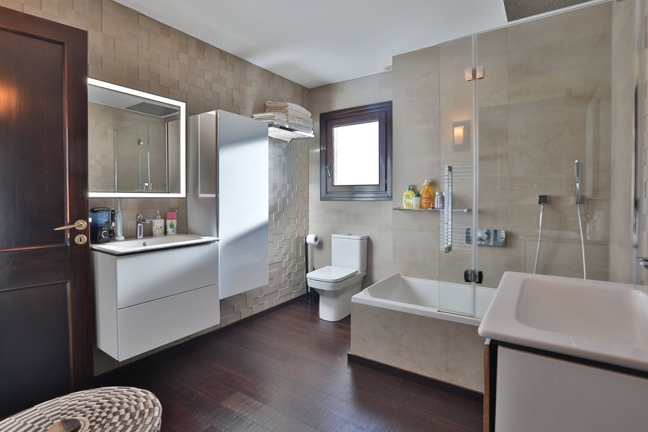 Chalet de 4 habitaciones en Calvià en venta con piscina garaje - 2.099.000 € (Ref: 8840305)