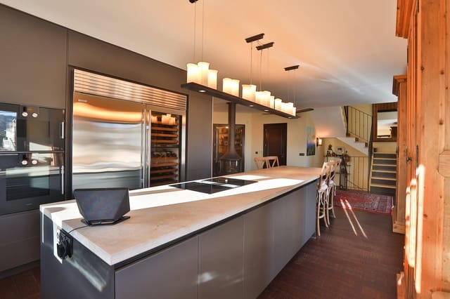 Chalet de 4 habitaciones en Calvià en venta con piscina garaje - 2.099.000 € (Ref: 8840305)