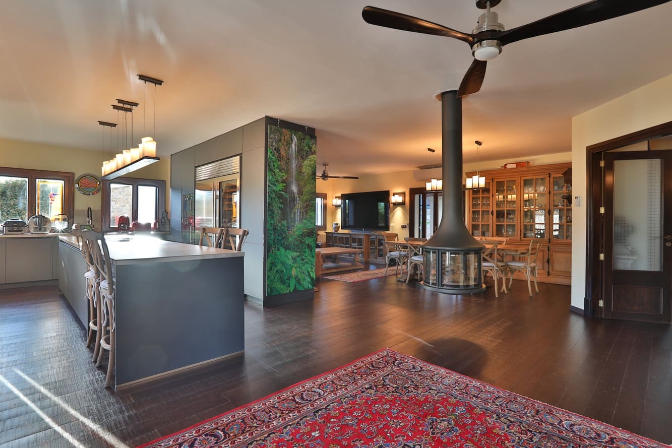 Chalet de 4 habitaciones en Calvià en venta con piscina garaje - 2.099.000 € (Ref: 8840305)